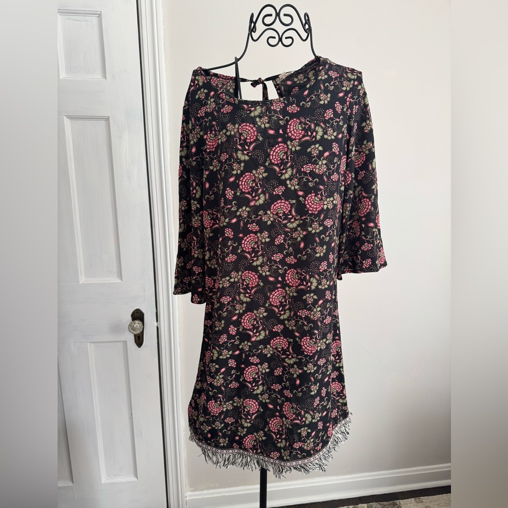 Fringed hem Easy, Breezy Floral Black and Pink Dress